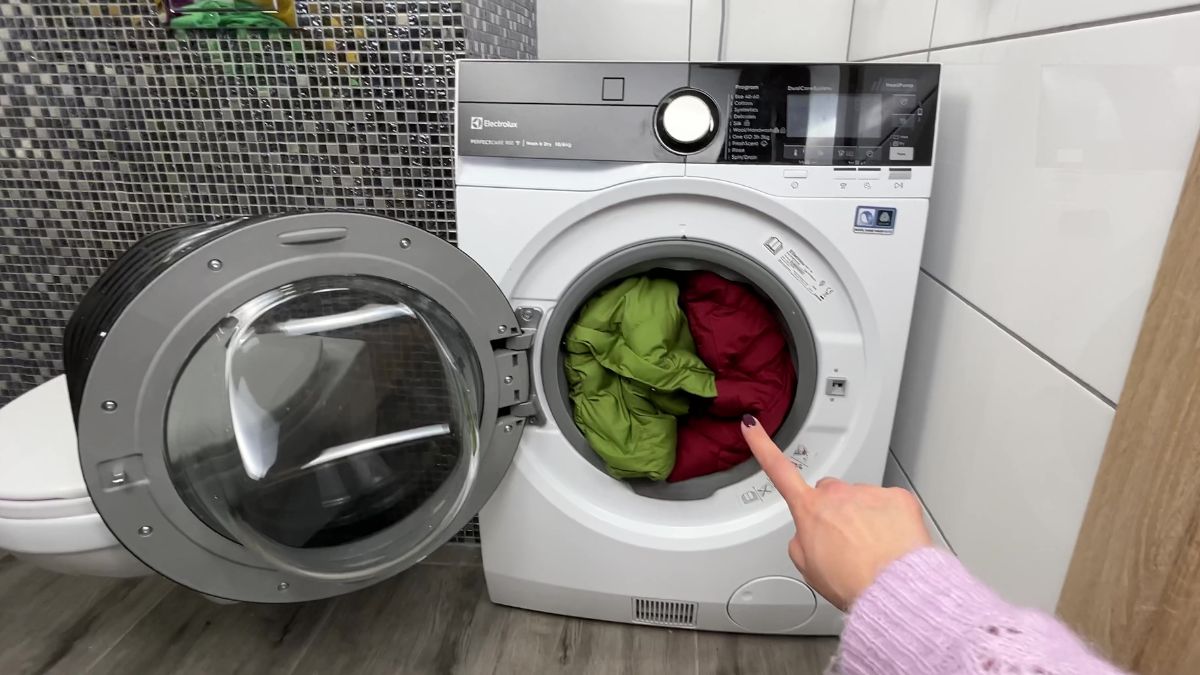 Jak prać kurtki puchowe w pralce?