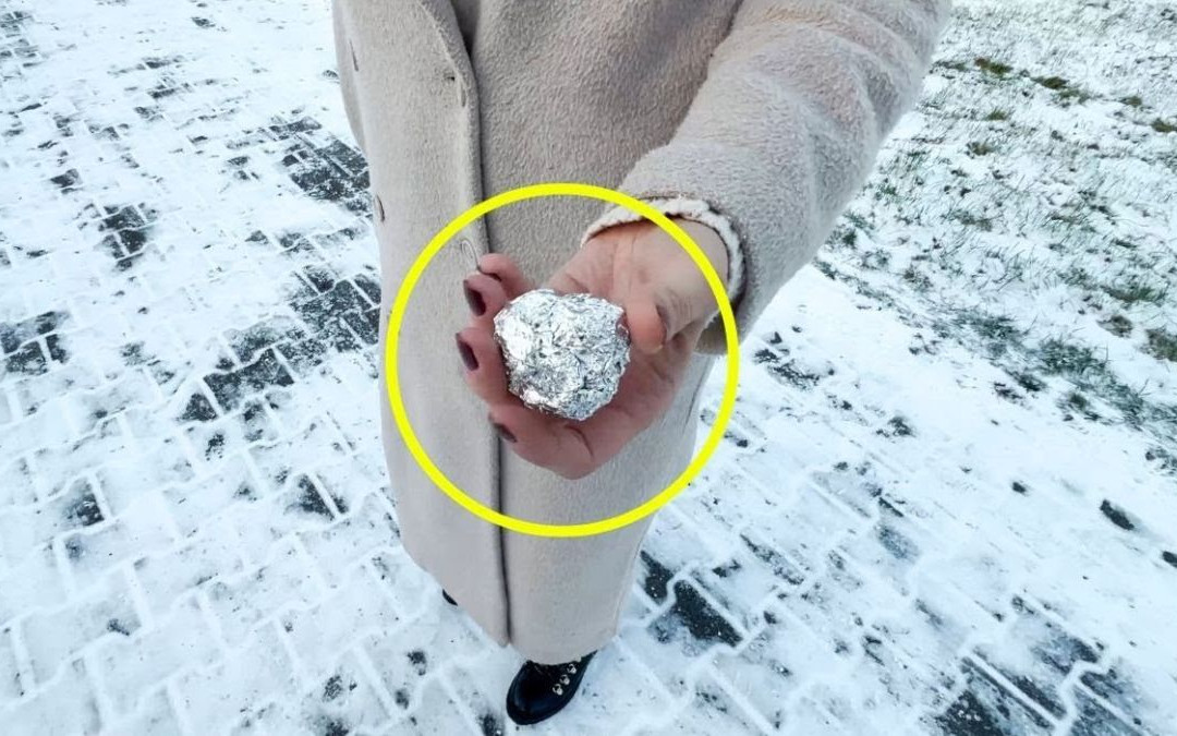 Zimą zawsze trzymam taką kulkę w kieszeni płaszcza