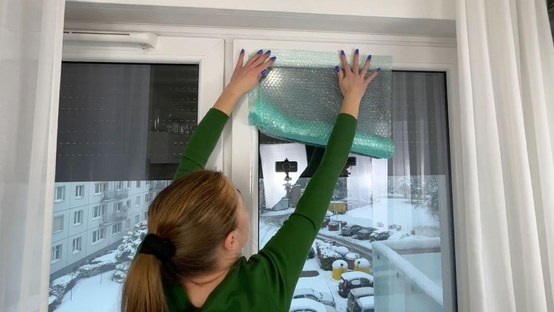 Jak domowym sposobem uszczelnić okno?